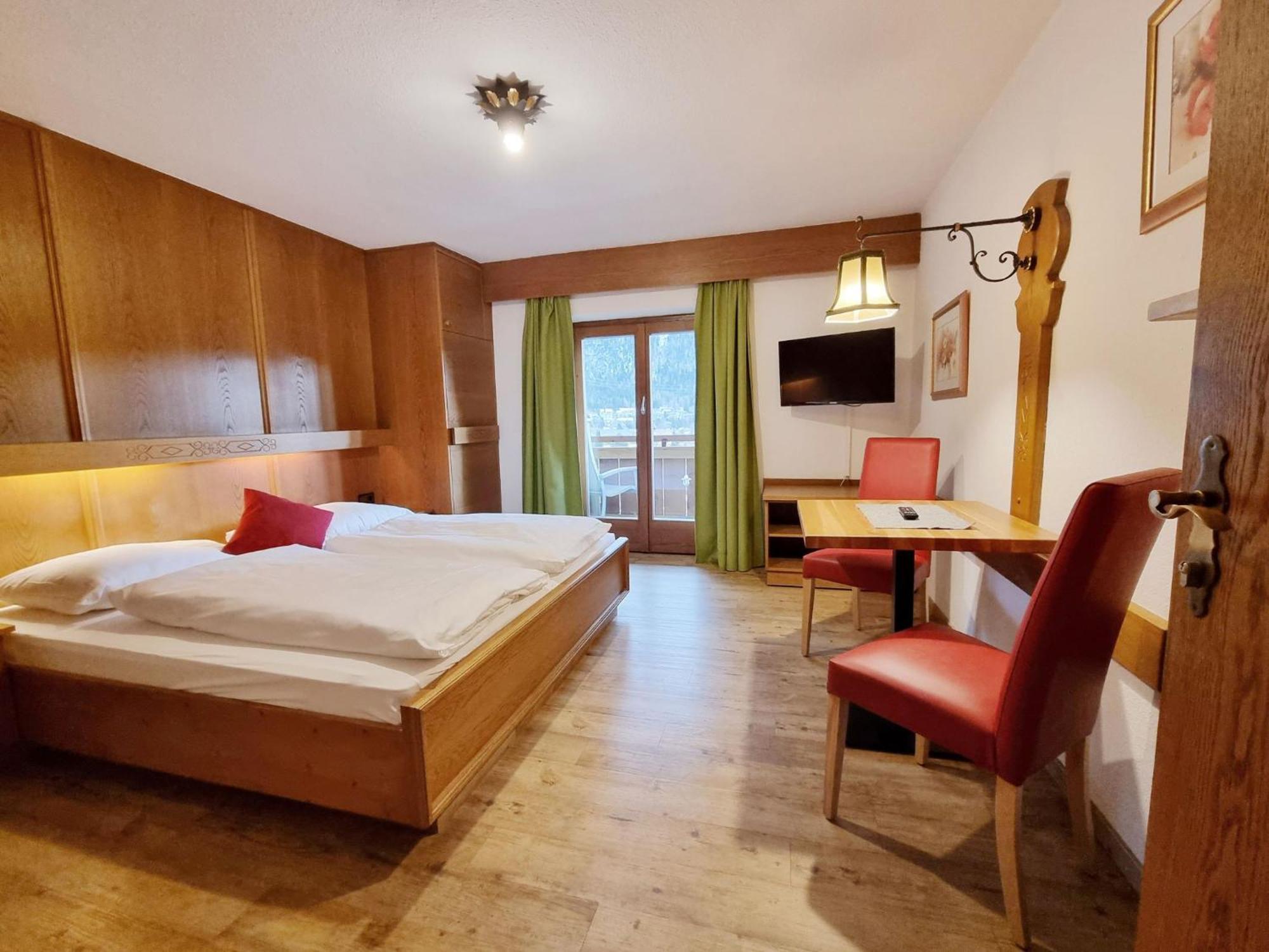 Ferienhaus Goldenes Landl Mittenwald Exterior photo